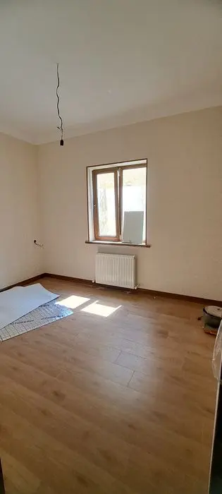 Malika atrofida evro Katej sotiladi