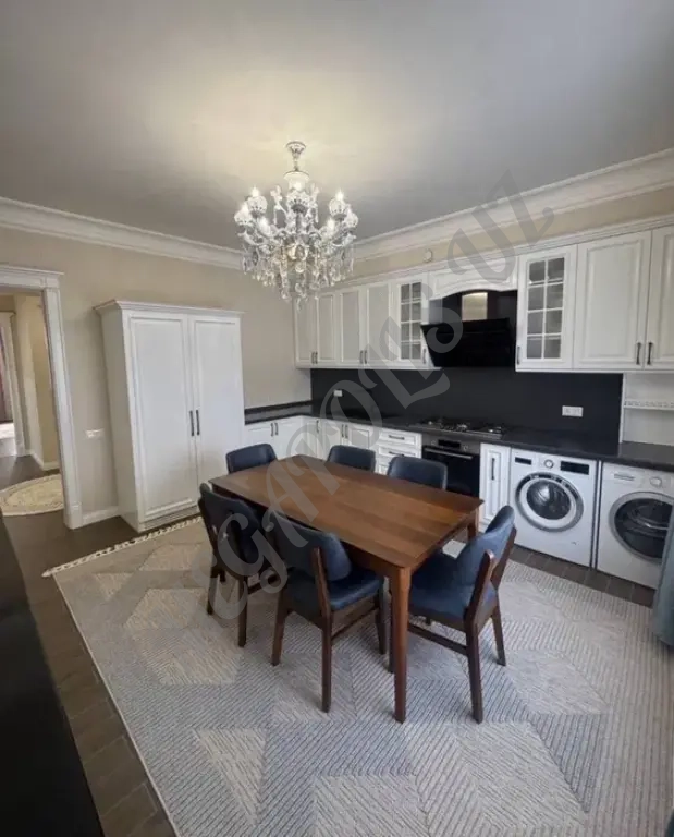 Продается 3/1/8 148м2 на Ц-2, ор-р: Алайский рынок