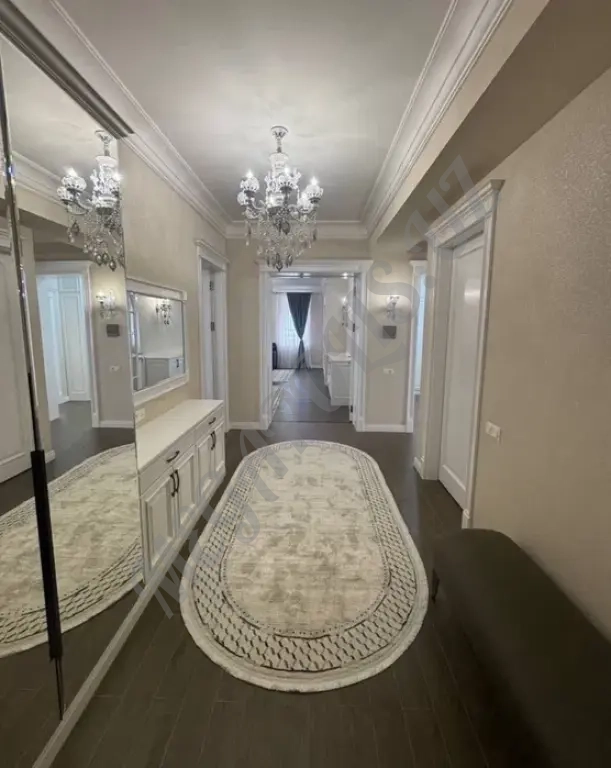 Продается 3/1/8 148м2 на Ц-2, ор-р: Алайский рынок