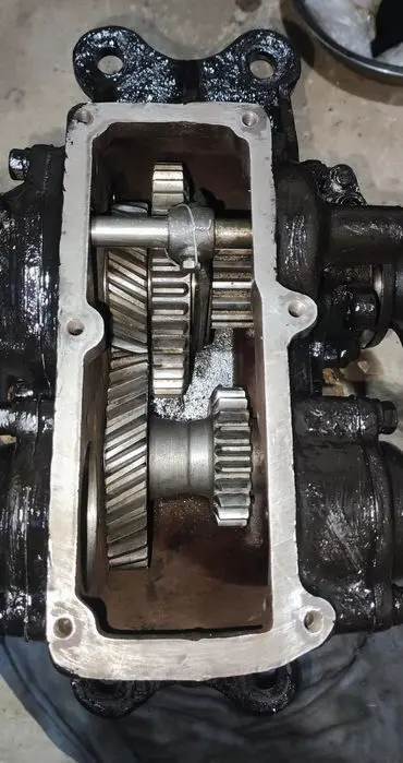 RAZDATKA GAZ 69 SOTILADI. ishlatish uchun tayyor.
