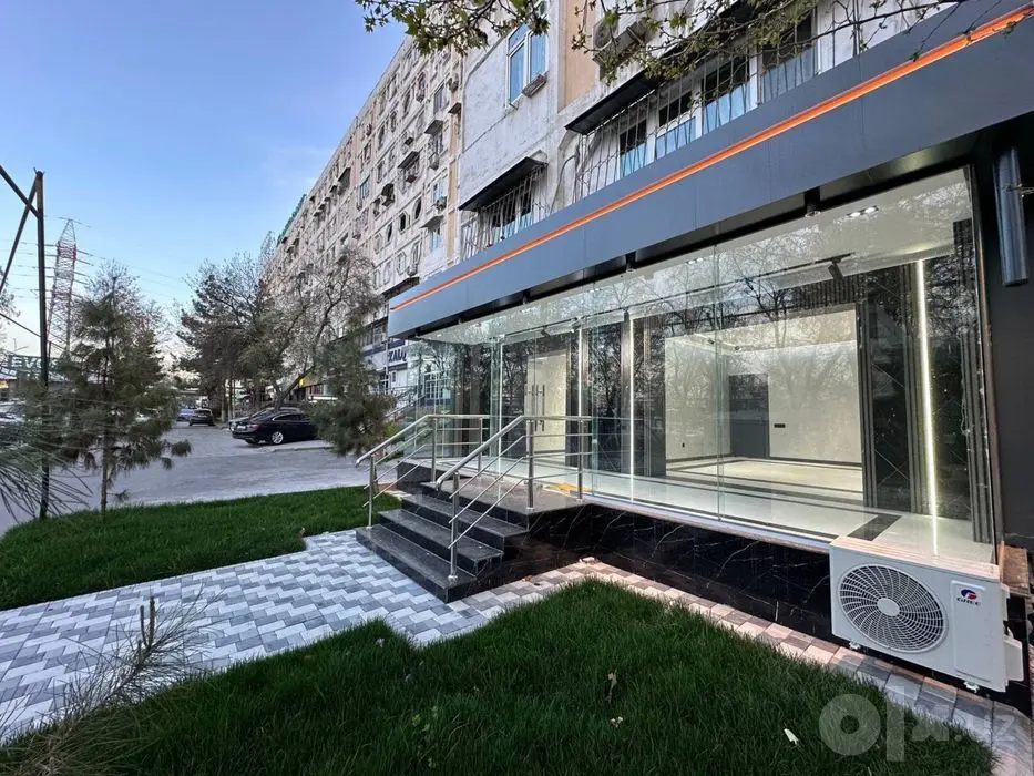 Продаётся(Нежилое)Юнусабадский р-н 4 квартал Ор-р Универсам рынок